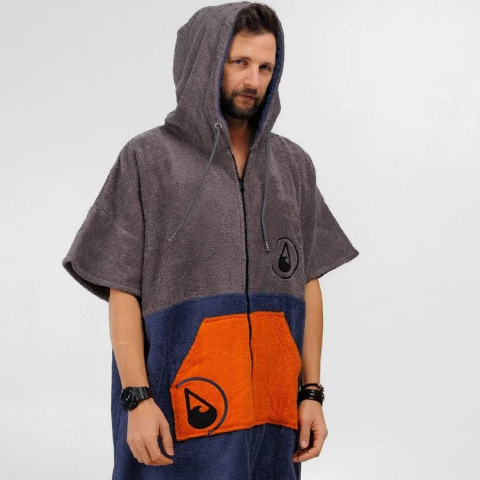 Changing Robe mit Frontzipper und Taschen – ideal für Sauna und Camping