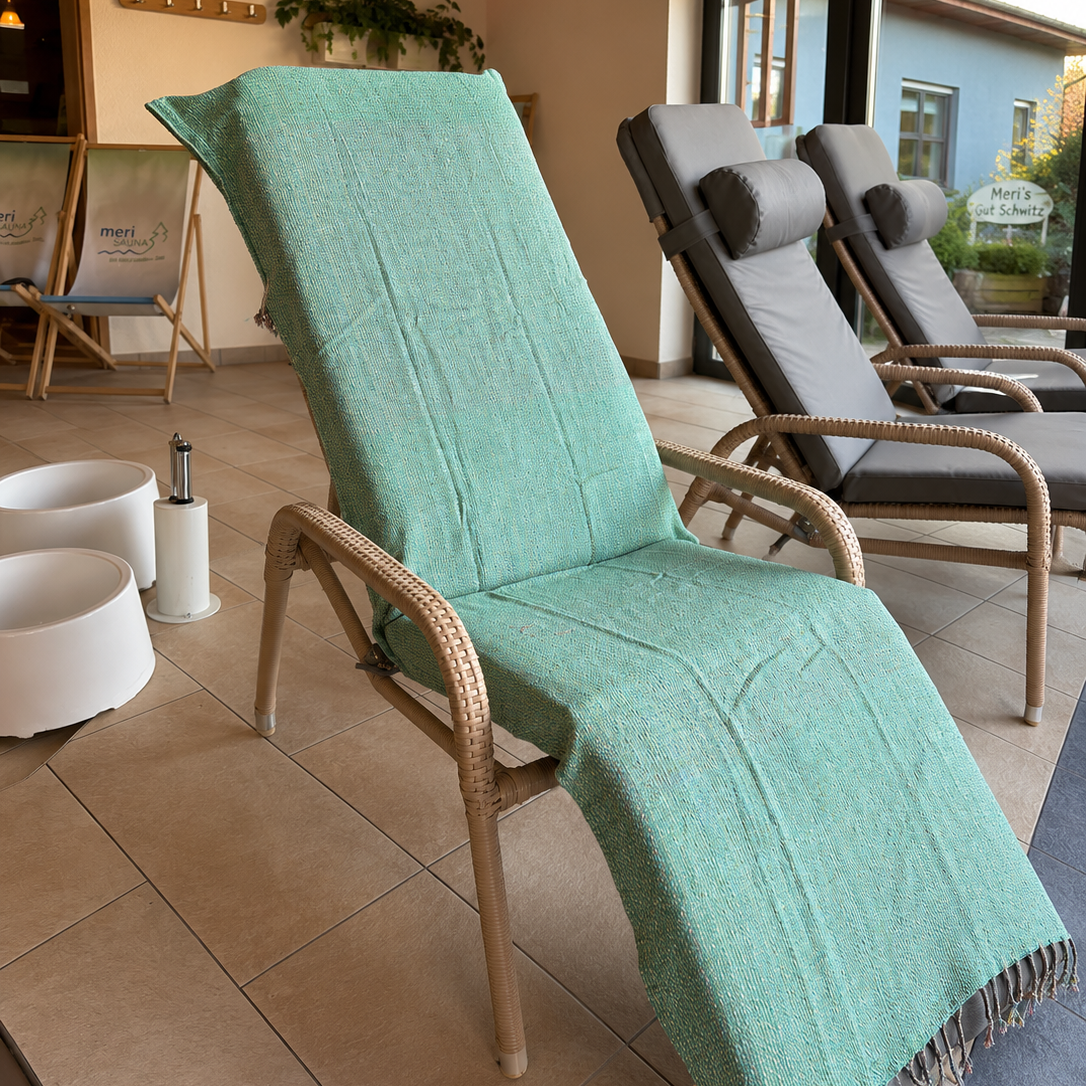 Badehandtuch Ocean StayOn von BeachAndSteam, 200 x 70 cm, weiches Strandtuch mit blauem Meermotiv, zum Entspannen am Strand