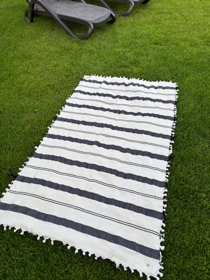 Großes Strandtuch XL Anatolia von BeachAndSteam, 130 x 180 cm, weiches, buntes Strandtuch mit türkischem Muster.