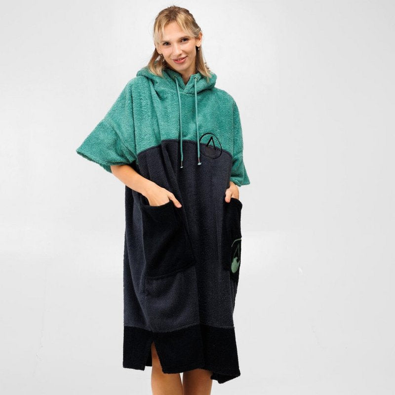 WAVE HAWAII Badeponcho MOVE als Umziehponcho