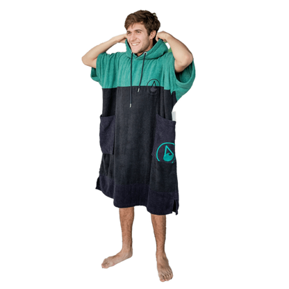 Badeponcho WAVE HAWAII MOVE aus weichem Stoff, mit Kapuze und buntem Hawaii-Design, für Strand und Sauna.