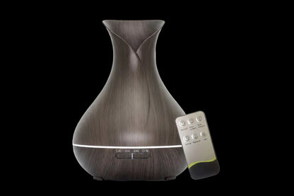 Hochwertiger Aroma-Diffusor von BeachAndSteam mit stilvollem Design, ideal für ätherische Öle und entspannten Raumduft.