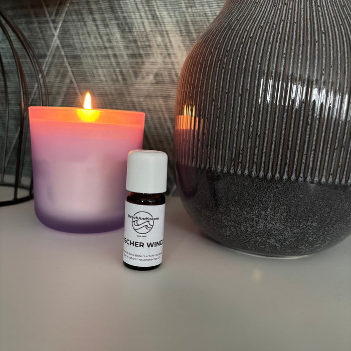 Frischer Wind Duftöl von BeachAndSteam in 10 ml Flasche, klare Flasche mit aromatischem Öl, natürliche Duftnote sichtbar