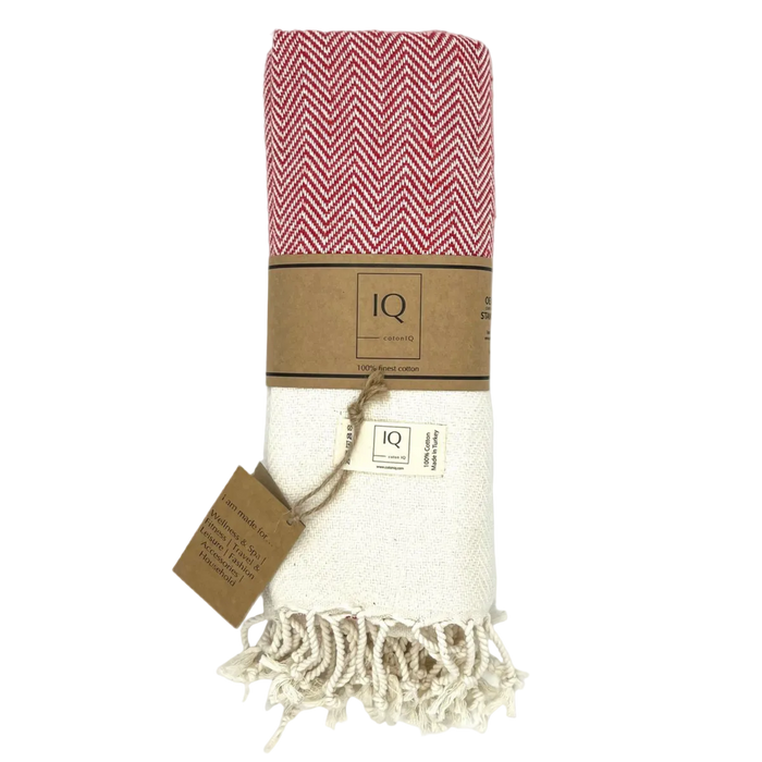 Gelbes Hamamtuch Venezuela von cotonIQ aus weicher Baumwolle, zeigt traditionelles Muster und luxuriöse Textur.