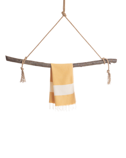 Gelbes Mini-Hamamtuch mit Diamantmuster von Samimi, weiches Handtuch für Sauna und Spa, zeigt das elegante Design.