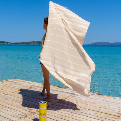 Beiges Hamamtuch von Towel To Go aus 100 % recycelter Baumwolle, weiches Handtuch für Sauna und Strand.